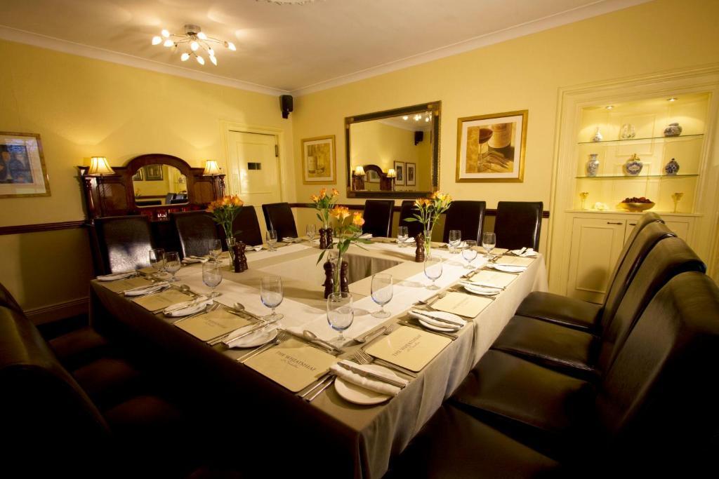 The Wheatsheaf Hotel And Restaurant Swinton  Zewnętrze zdjęcie